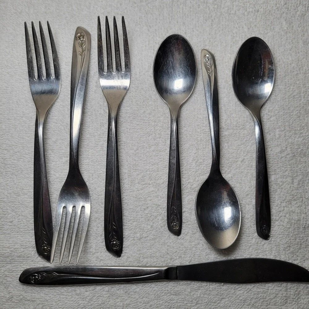 Vintage Rogers‎ Bros 1847 DAFFODILS Set 7 Pieces Forks Spoons Knife